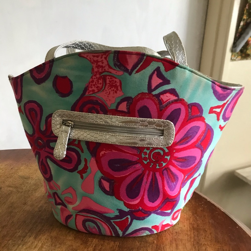 Sequined Purse With Flower Pattern - image 2